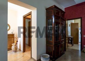 Hall / corridoio - Villa Via Rosario Pitrelli
 
48, Caltagirone - foto 12