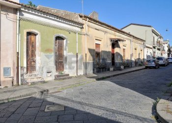 Edificio all\'aperto - Independent house Via Pantano
 
48, Piedimonte Etneo - photo 3