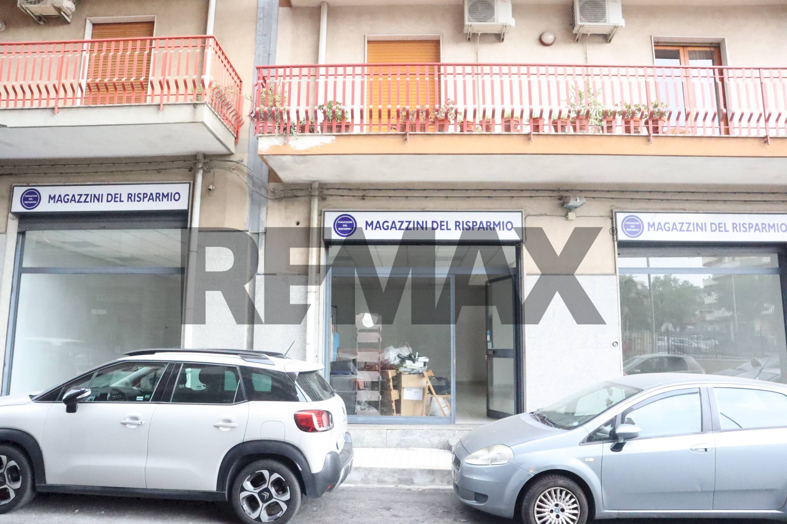 Edificio all\'aperto - Commercial Premises Via Antonio Pacinotti
 
53, Acireale - photo 1