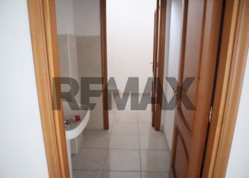 Hall / corridoio - Commercial Premises Via Antonio Pacinotti
53, Acireale - photo 8