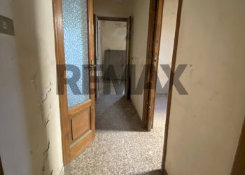 Hall / corridoio - Apartment Via Nazionale
 
179, Pace del Mela - photo 16