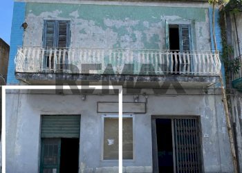 Casa all\'aperto - Commercial Premises Via Nazionale
183, Pace del Mela - photo 1