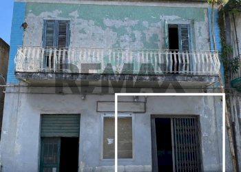 Casa all\'aperto - Commercial Premises Via Nazionale
183, Pace del Mela - photo 1