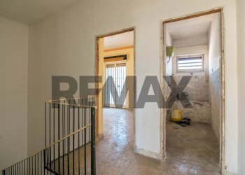 Hall / corridoio - Casa indipendente Via Vittorino da Feltre
 
194, Catania - foto 24