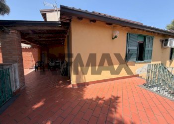 Terrazza - Villa Via San Paolo
 
1, Trecastagni - foto 1