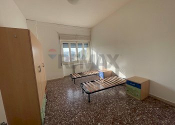 Camera / camera da letto - Apartment Viale Principe Umberto
161, Caltagirone - photo 13