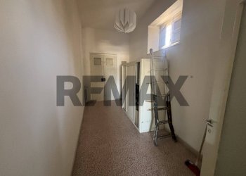 Hall / corridoio - Apartment Viale Principe Umberto
161, Caltagirone - photo 55