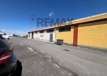Edificio all\'aperto - Capannone Via Mongibello
96, Belpasso - foto 12