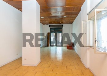 Hall / corridoio - Negozio Viale Guglielmo Marconi
53, Gravina di Catania - foto 3