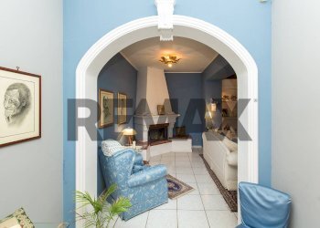 Soggiorno - Villa Via San Marco
 
69, Paterno - foto 21