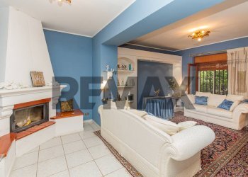 Soggiorno - Villa Via San Marco
 
69, Paterno - foto 22