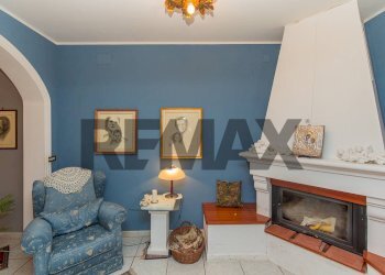 Soggiorno - Villa Via San Marco
 
69, Paterno - foto 25