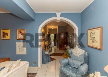 Soggiorno - Villa Via San Marco
 
69, Paterno - foto 28