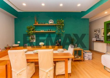 Sala da pranzo - Villa Via San Marco
 
69, Paterno - foto 51
