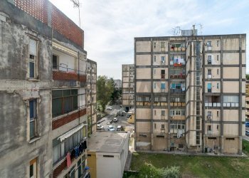 Edificio all\'aperto - Trilocale Via Sardegna
 
16, Catania - foto 3