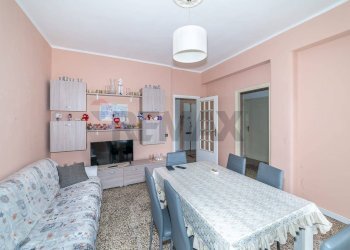 Sala da pranzo - Trilocale Via Sardegna
 
16, Catania - foto 5