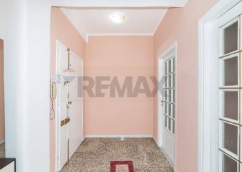 Hall / corridoio - Trilocale Via Sardegna
 
16, Catania - foto 17