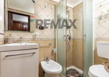 Bagno - Two-room apartment Via Pescitello
 
30, Catania - photo 7
