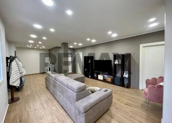 Soggiorno - Casa indipendente Vico Cavaliere
 
1, Tremestieri Etneo - foto 24