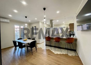 Sala da pranzo - Casa indipendente Vico Cavaliere
 
1, Tremestieri Etneo - foto 27
