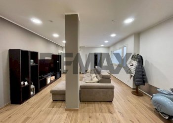 Soggiorno - Casa indipendente Vico Cavaliere
 
1, Tremestieri Etneo - foto 42