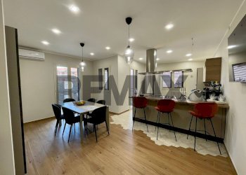 Sala da pranzo - Casa indipendente Vico Cavaliere
 
1, Tremestieri Etneo - foto 45