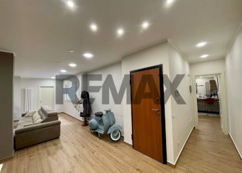 Soggiorno - Casa indipendente Vico Cavaliere
 
1, Tremestieri Etneo - foto 55