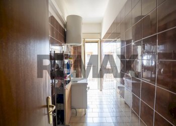 Bagno - Three-room apartment Via Antonio Locatelli
 
13, Catania - photo 17