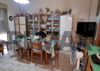 Sala da pranzo - Casa indipendente Via De Amicis
 
93, Paterno - foto 23