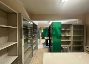 Cabina armadio - Ufficio viale Don Giovanni Minzoni
106, Giarre - foto 2
