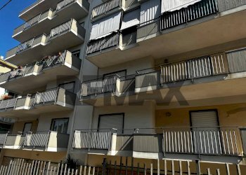 Edificio all\'aperto - Ufficio viale Don Giovanni Minzoni
106, Giarre - foto 23
