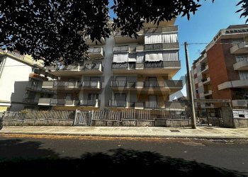 Edificio all\'aperto - Ufficio viale Don Giovanni Minzoni
106, Giarre - foto 24