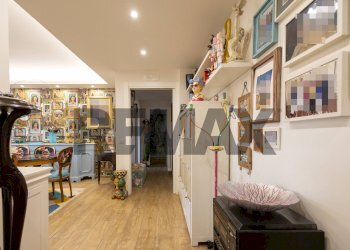 Hall / corridoio - Appartamento VIALE CASTAGNOLA
 
11, Catania - foto 1