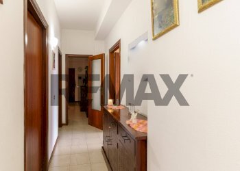 Hall / corridoio - Apartment Via Alcide De Gasperi
 
23, Acireale - photo 6