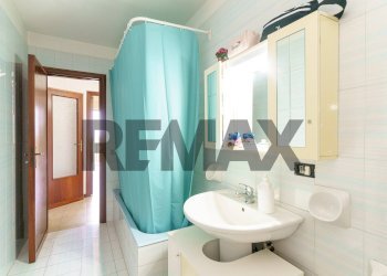 Bagno - Apartment Via Alcide De Gasperi
 
23, Acireale - photo 16
