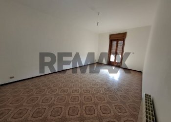 Stanza vuota - Trilocale Via Scipione L Africano
 
27, Palazzolo Acreide - foto 11