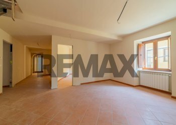 Stanza vuota - Casa semi indipendente via Amiternini
2, L'Aquila - foto 19