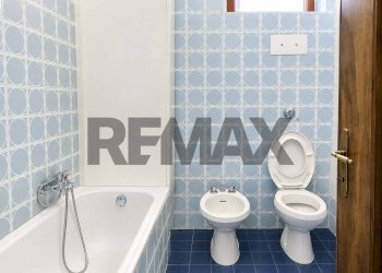 Bagno - Three-room apartment VIA SANTA LUCIA
 
36, Piazzatorre - photo 11