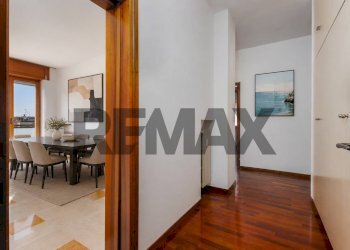 Hall / corridoio - Quadrilocale Via Statuto
 
16 P, Bergamo - foto 14