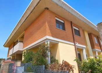 Foto 1 - Villa STRADA GALLURA, Latina - foto 1