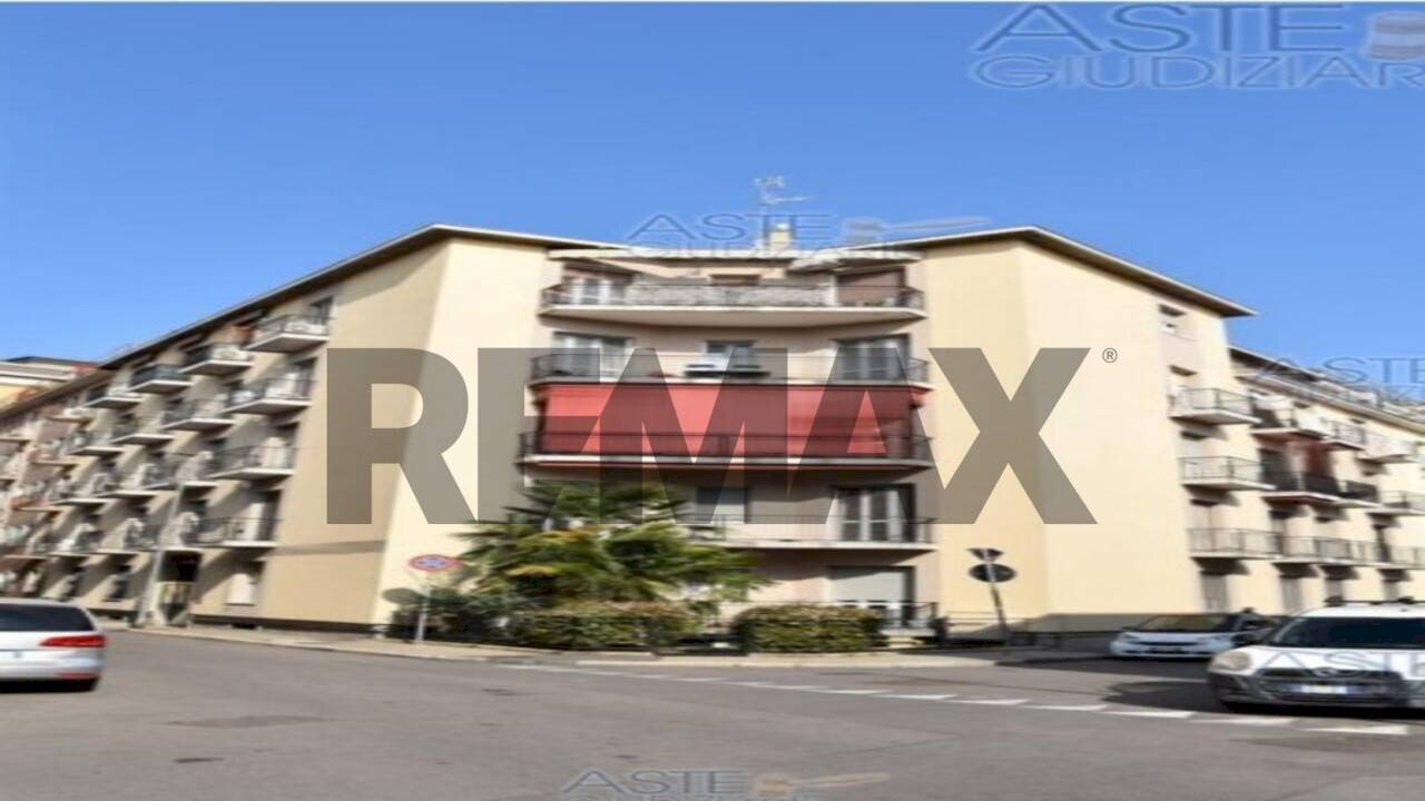 Edificio all\'aperto - Trilocale via Gorizia
 
19, Novara - foto 1