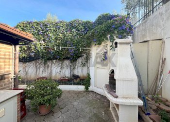 giardino esterno - Apartment Contrada Petto
 
22, Vieste - photo 17