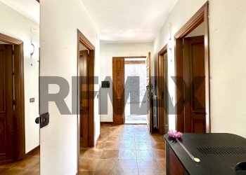 Hall / corridoio - Casa indipendente Viale porto torres
 
87, Sassari - foto 15
