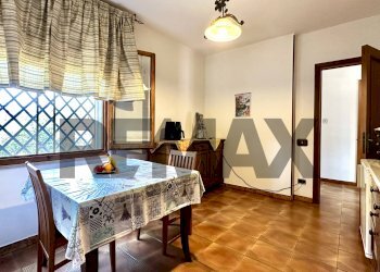 Sala da pranzo - Casa indipendente Viale porto torres
 
87, Sassari - foto 17