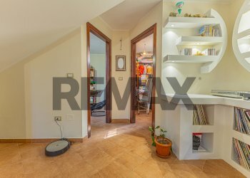 Hall / corridoio - Casa semi indipendente S.V. Costa Paloni
78, Sassari - foto 77