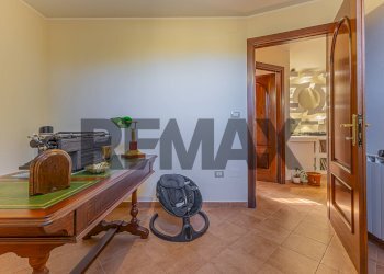 Hall / corridoio - Casa semi indipendente S.V. Costa Paloni
78, Sassari - foto 80