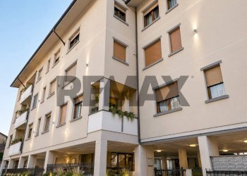 Edificio all\'aperto - Trilocale Via Magenta
9, Parabiago - foto 8