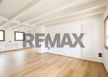 Stanza vuota - Semi-detached house VIA BELMONTE
 
80, Roana - photo 18
