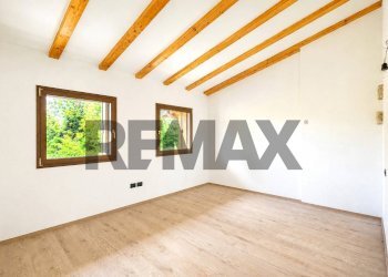 Stanza vuota - Semi-detached house VIA BELMONTE
 
80, Roana - photo 37