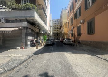 Edificio all\'aperto - Ufficio Via Michele Cammarano
 
3, Napoli - foto 7